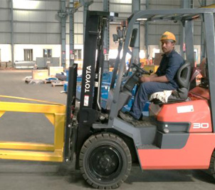 ADF Fork Lift : 3T Capacity